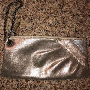 Metallic clutch
